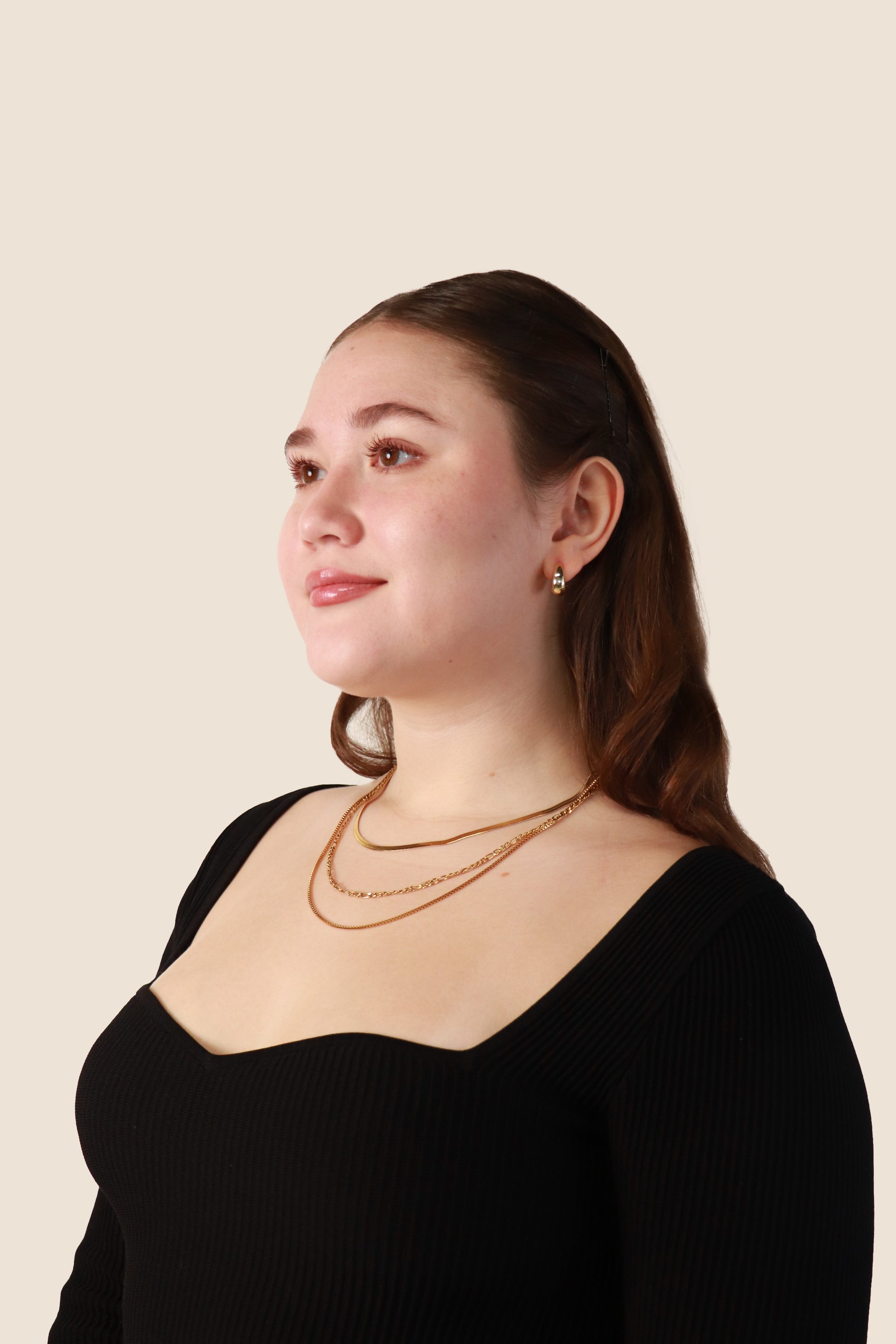 Valentina Hoops